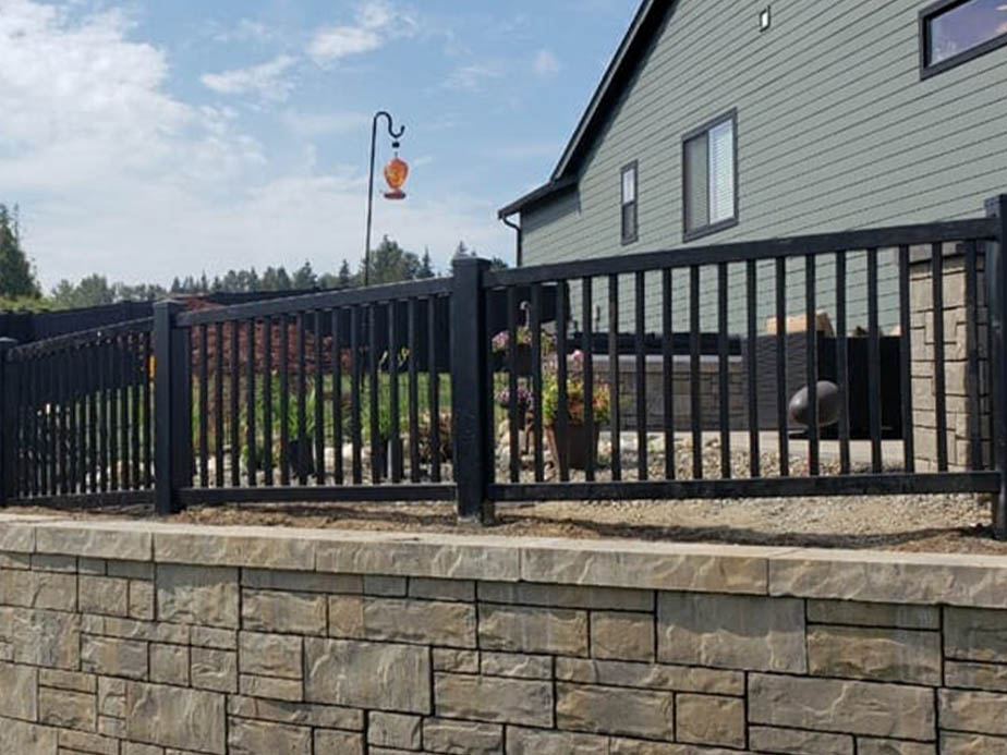 Commercial Vinyl Fence Company In Greater Seattle